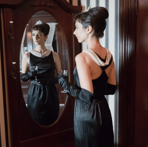 27 Best Vintage Fashion Gifts & Luxury Finds for Hepburn Lovers - Utopiat