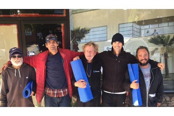 Fighting homelessness with yoga - Utopiat